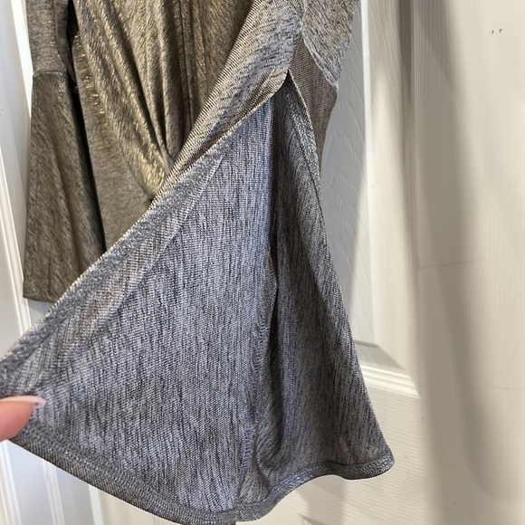 ‼️BUNDLE SALE 4 FOR $20 - NWOT Gorgeous crop top - Picture 6 of 12